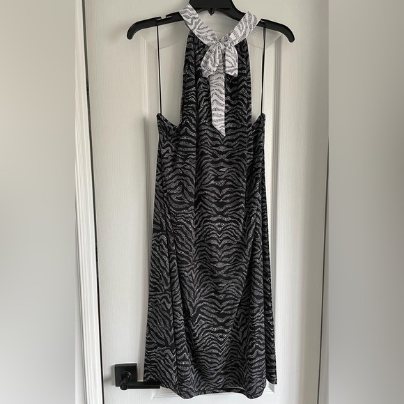 NWT H Halston Printed Knee Length Halter Dress in Zebra Black - Picture 3 of 10